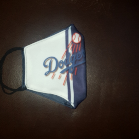 ❤NEW Los Angeles Dodgers Face Mask❤ - Picture 2 of 8